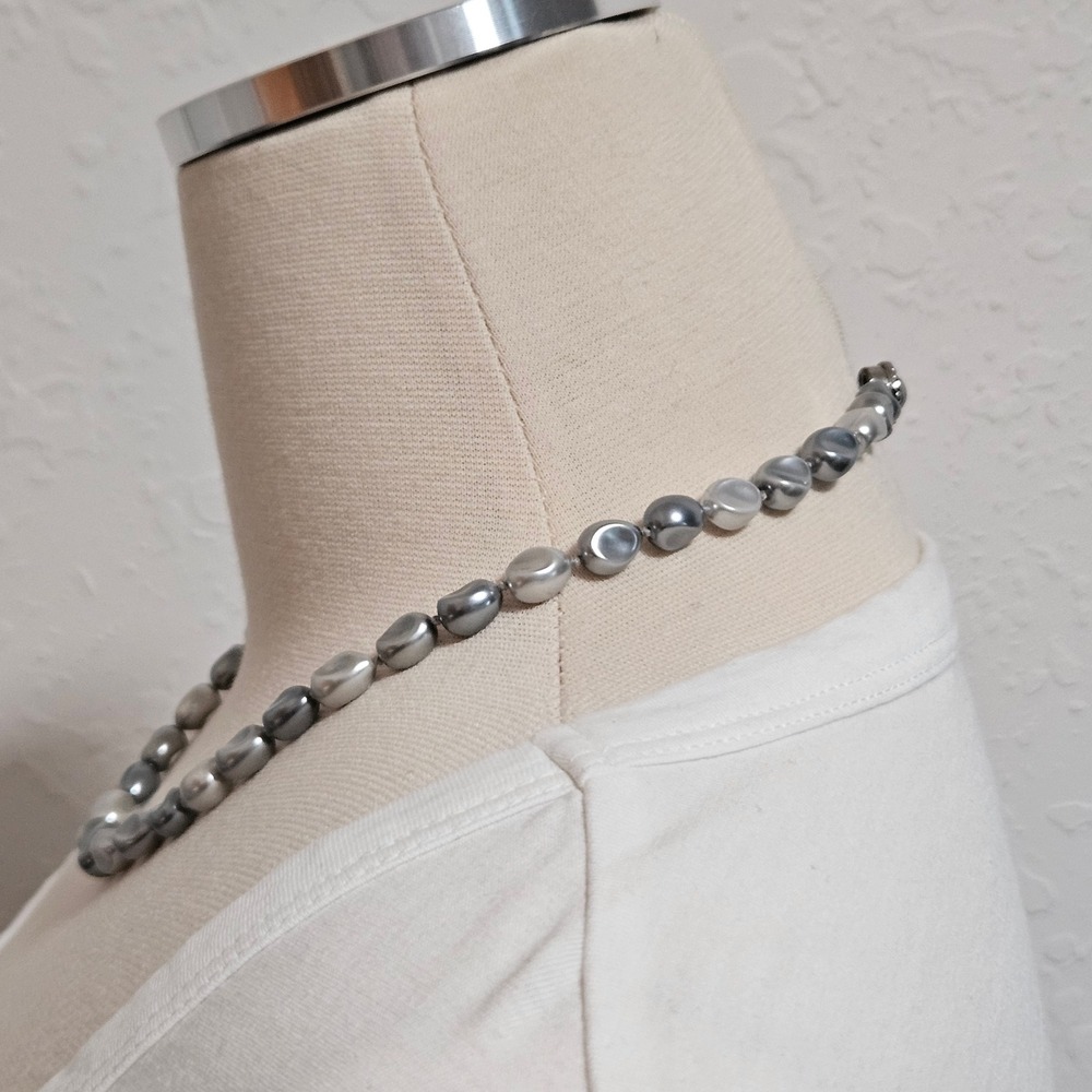 Gray Freshwater Pearl Necklace Silver Tone Clasp Natural Pearl Beaded Jewelry - Picture 2 of 4